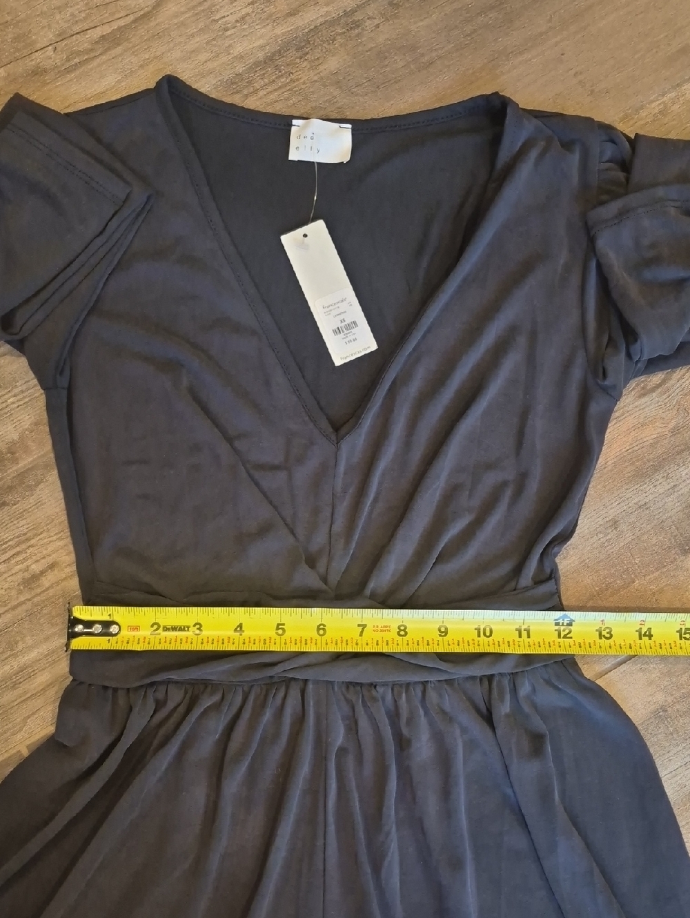 Francesca's Dee Elly Black Lightweight Long Sleeve Pleated Shoulder Romper, XS - Picture 9 of 11